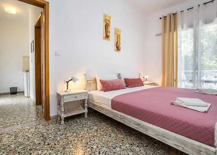 Haus Irene فندق بوتوس